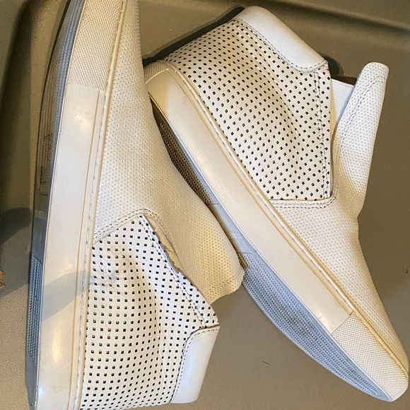 Kenneth Cole White High Tops - Picture 1 of 5